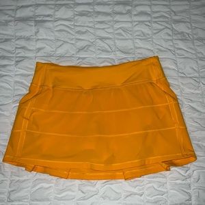 Lululemon pace rival skirt